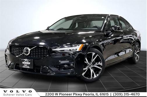 2023 Volvo S60 B5 Plus Dark Theme