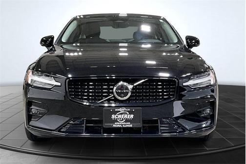 2023 Volvo S60 B5 Plus Dark Theme