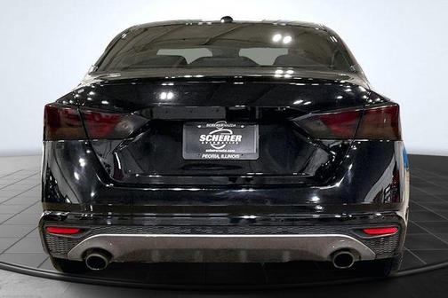 2021 Nissan Altima SR FWD