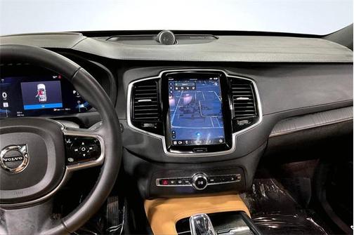 2024 Volvo XC90 B6 Ultimate Bright Theme 7-Seater