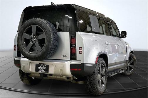 2021 Land Rover Defender 110 SE