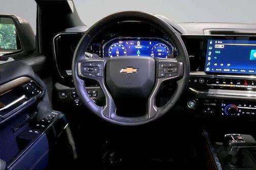 Iridescent Pearl Tricoat 2024 Chevrolet Silverado 1500 High Country