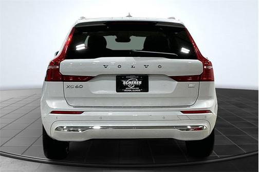 2022 Volvo XC60 Recharge Plug-In Hybrid T8 Inscription
