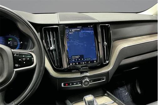 2022 Volvo XC60 Recharge Plug-In Hybrid T8 Inscription