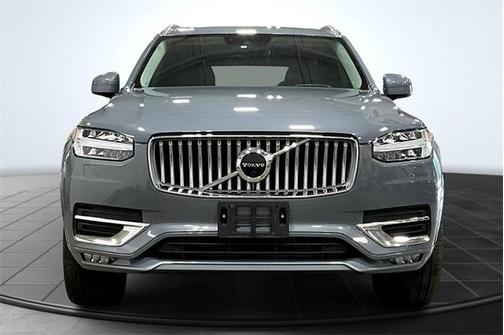 2022 Volvo XC90 T6 Inscription