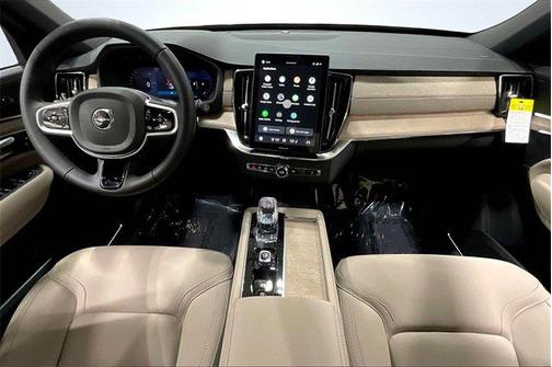 2026 Volvo XC90 B5 Core