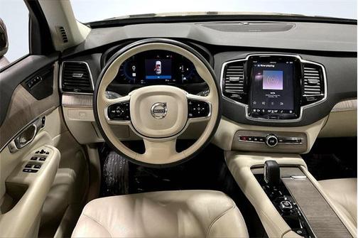 2023 Volvo XC90 B6 Plus 7-Seater