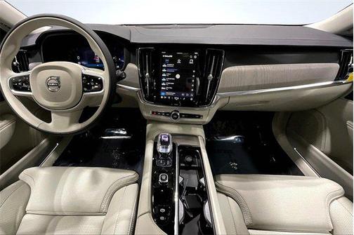 2025 Volvo V90 Cross Country B6 Ultra