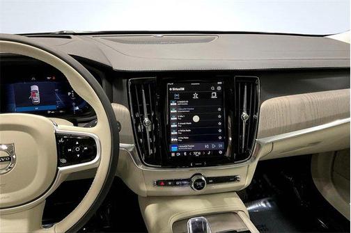 2025 Volvo V90 Cross Country B6 Ultra