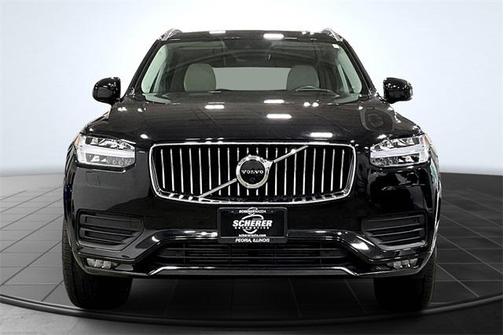 2022 Volvo XC90 T5 Momentum