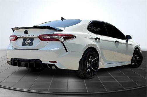 2024 Toyota Camry Hybrid SE