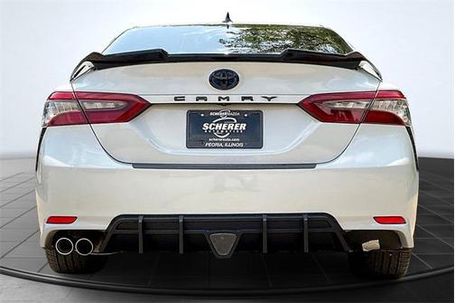 2024 Toyota Camry Hybrid SE