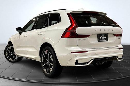 2026 Volvo XC60 B5 Plus