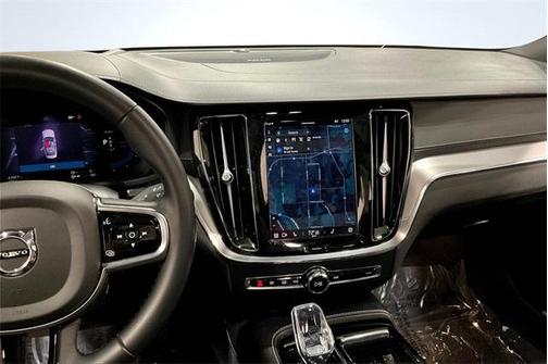 2024 Volvo S60 Recharge Plug-In Hybrid T8 Ultimate Dark Theme