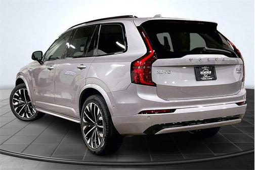 2026 Volvo XC90 B6 Ultra Dark Theme 6-Seater