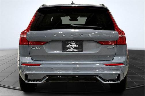 2023 Volvo XC60 B5 Plus Dark Theme