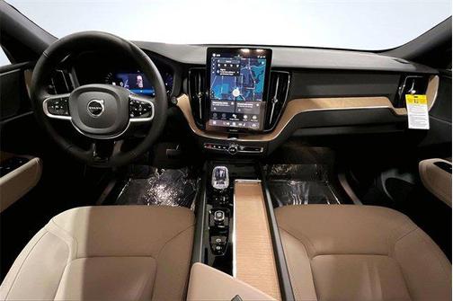2026 Volvo XC60 B5 Core