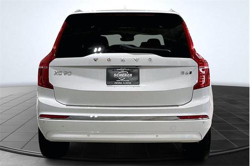2023 Volvo XC90 B6 Ultimate 7-Seater