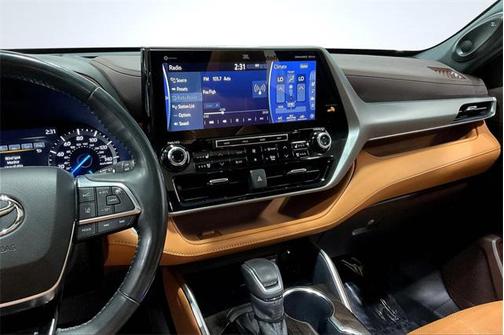 2021 Toyota Highlander Hybrid Platinum