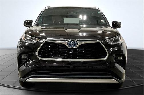 2021 Toyota Highlander Hybrid Platinum