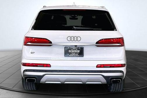 White 2025 Audi Q7 55 Premium Plus