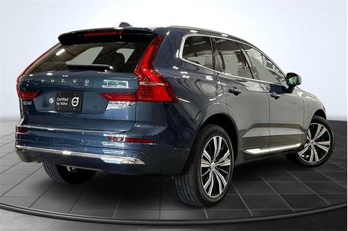 2022 Volvo XC60 B6 Inscription