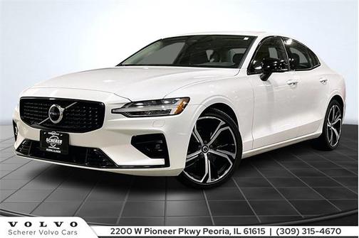 2023 Volvo S60 B5 Core Dark Theme