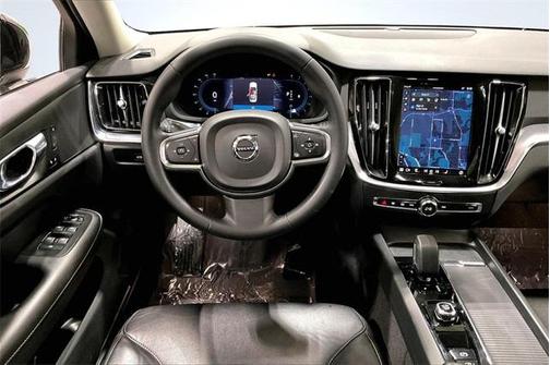 2023 Volvo S60 B5 Core Dark Theme