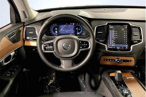2024 Volvo XC90 B6 Plus Bright Theme 6-Seater