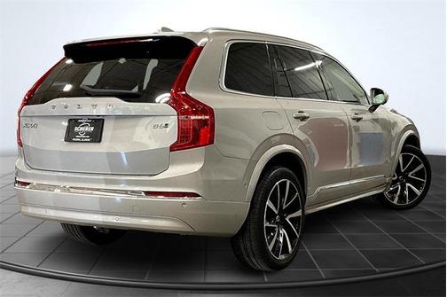 2024 Volvo XC90 B6 Plus Bright Theme 6-Seater