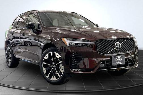 Mulberry Metallic 2026 Volvo XC60 B5 Plus