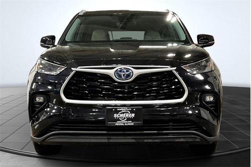 2022 Toyota Highlander Hybrid XLE