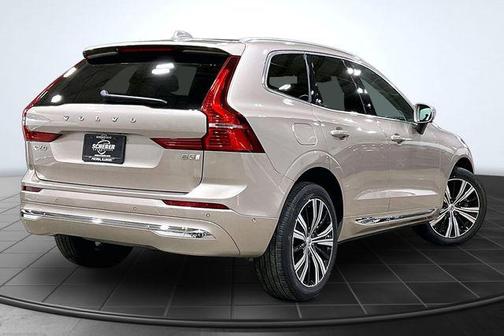 2023 Volvo XC60 B5 Plus Bright Theme