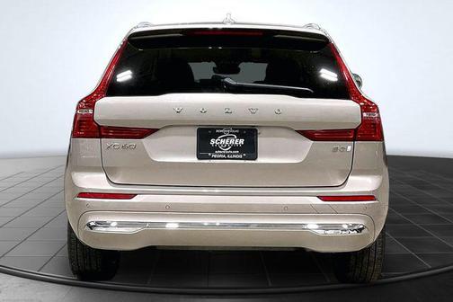 2023 Volvo XC60 B5 Plus Bright Theme