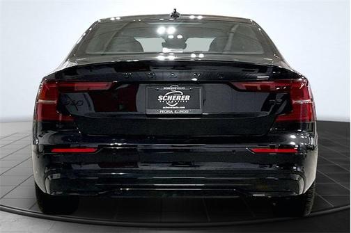 2025 Volvo S60 B5 Ultra Black Edition