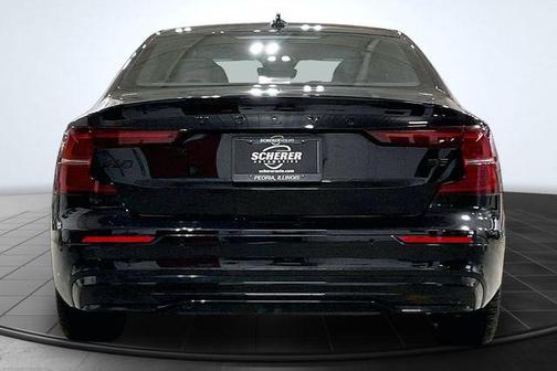 2025 Volvo S60 B5 Ultra Black Edition