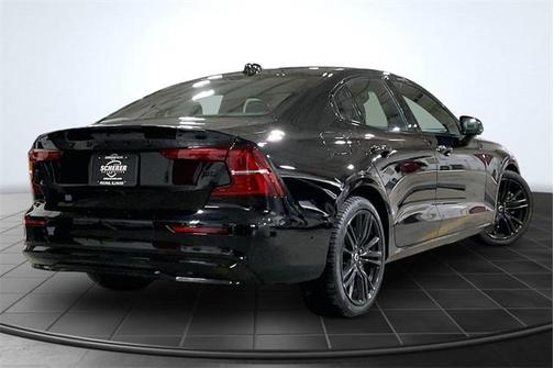 2025 Volvo S60 B5 Ultra Black Edition