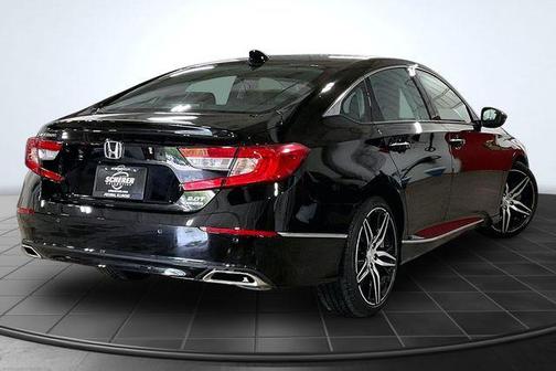 Crystal Black Pearl 2021 Honda Accord Touring 2.0T