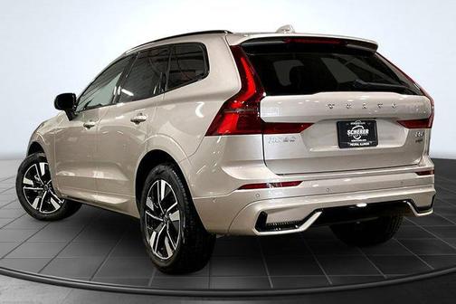 Bright Dusk Metallic 2026 Volvo XC60 B5 Plus
