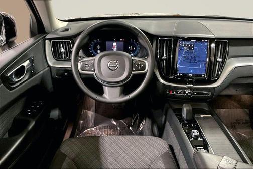 2023 Volvo XC60 B5 Core