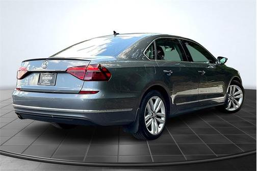 2017 Volkswagen Passat 1.8T SEL Premium