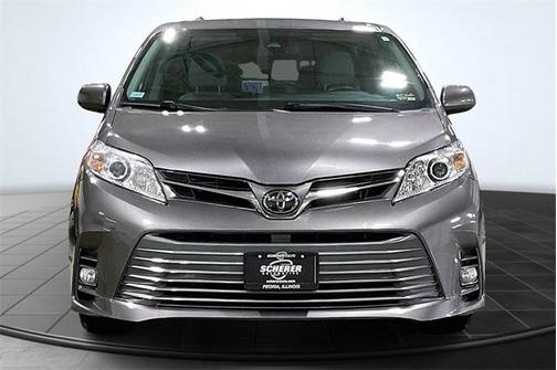 2019 Toyota Sienna XLE
