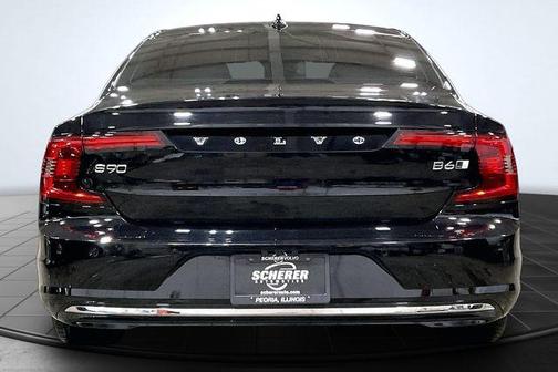 2023 Volvo S90 B6 Plus