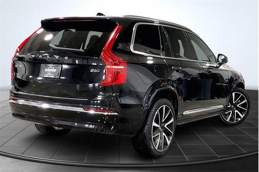 2024 Volvo XC90 B6 Ultimate Bright Theme 7-Seater