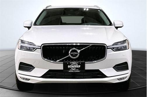 2020 Volvo XC60 T6 Momentum
