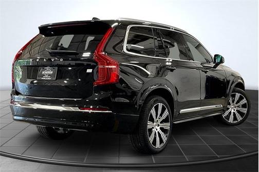 2024 Volvo XC90 Recharge Plug-In Hybrid T8 Ultimate Bright Theme 7-Seater