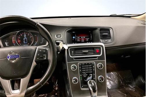 2016 Volvo S60 T5 Drive-E Premier