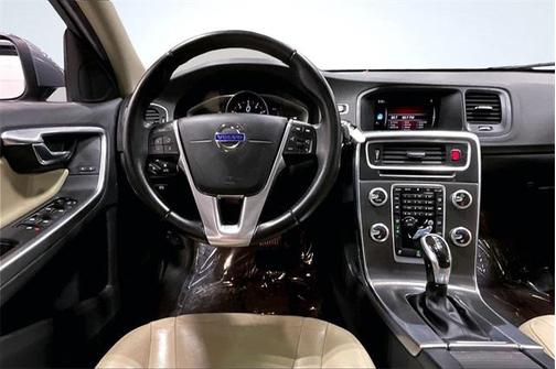 2016 Volvo S60 T5 Drive-E Premier