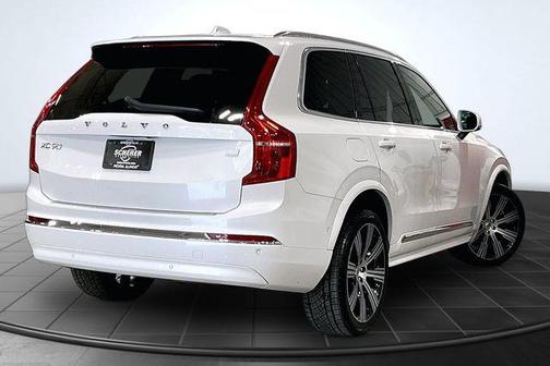 Crystal White Metallic 2024 Volvo XC90 Recharge Plug-In Hybrid T8 Ultimate Bright Theme 7-Seater