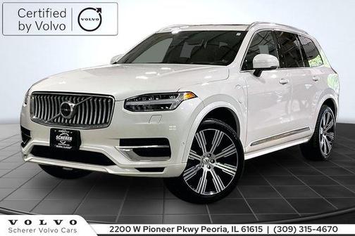 Crystal White Metallic 2024 Volvo XC90 Recharge Plug-In Hybrid T8 Ultimate Bright Theme 7-Seater